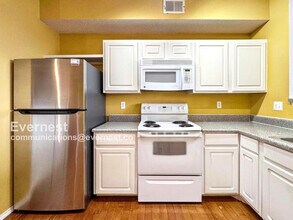 2016 Oxford Ln in Louisville, CO - Foto de edificio - Building Photo