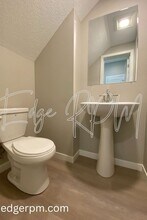 4308 Spruce Crk Dr in Cedar Falls, IA - Building Photo - Building Photo