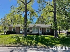 1207 W Freeman St, Unit B in Carbondale, IL - Building Photo