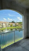 2620 S University Dr in Davie, FL - Foto de edificio - Building Photo