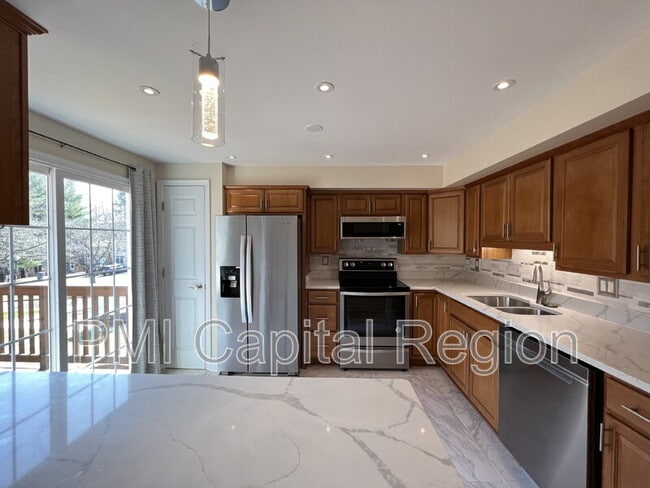 10201 Millstream Dr in Gaithersburg, MD - Building Photo - Building Photo