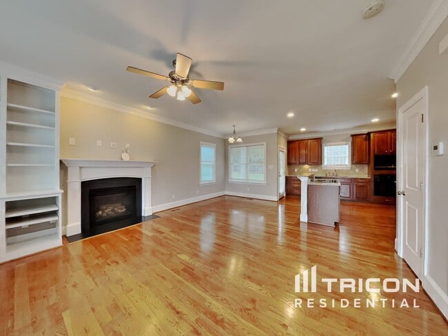 806 Natural Springs Ct in Fuquay Varina, NC - Building Photo - Building Photo