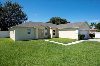 662 Sterling Dr in Kissimmee, FL - Building Photo - Building Photo