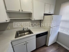2401 Vanstory St in Greensboro, NC - Building Photo - Building Photo