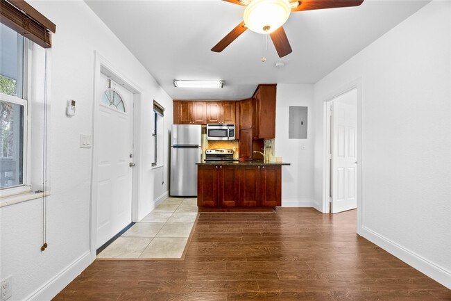 property at 413 SE 16th St