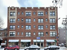 744 W Belmont Ave in Chicago, IL - Building Photo