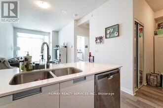 5025 Four Springs Ave in Mississauga, ON - Building Photo - Building Photo