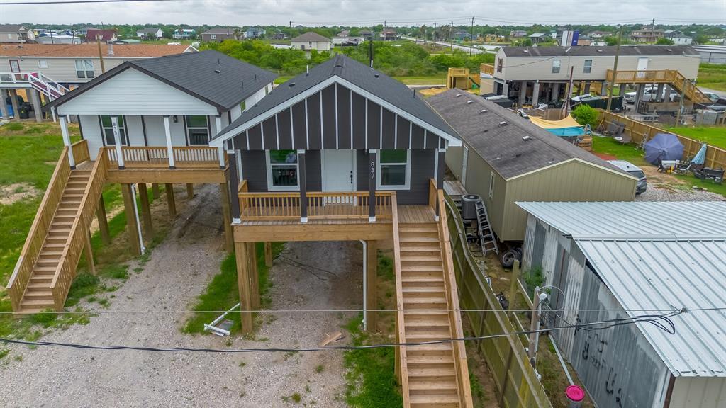 837 22nd St in San Leon, TX - Building Photo