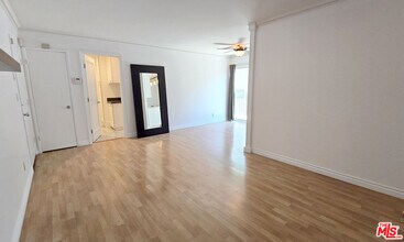 972 Larrabee St in West Hollywood, CA - Building Photo - Building Photo