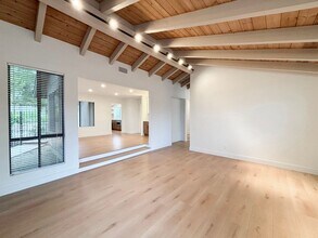 5578 Candlelight Dr in San Diego, CA - Building Photo - Building Photo