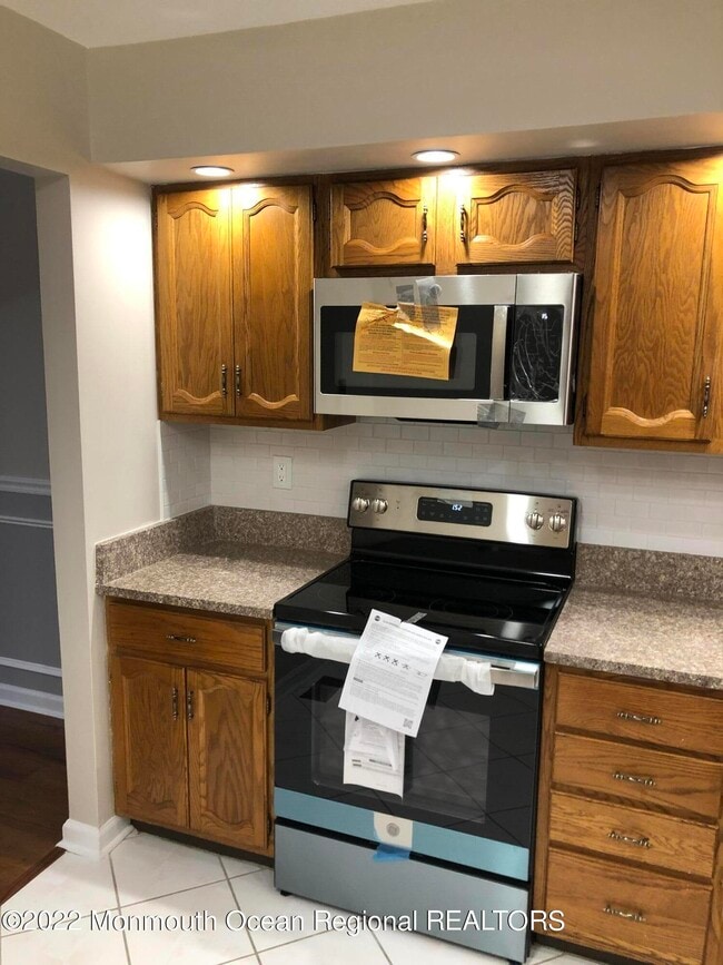 126 Concordia Cir in Monroe Township, NJ - Building Photo - Building Photo