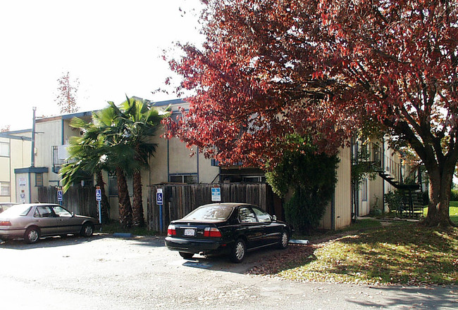 Mar Vista Apartments in Rancho Cordova, CA - Building Photo - Building Photo