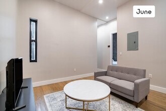90 Manhattan Ave-Unit -B in Brooklyn, NY - Building Photo - Building Photo