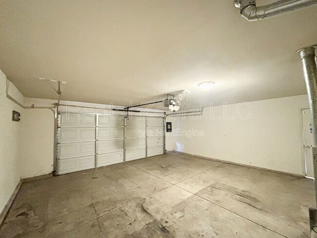 1916 Harnisch Dr in Merced, CA - Building Photo - Building Photo