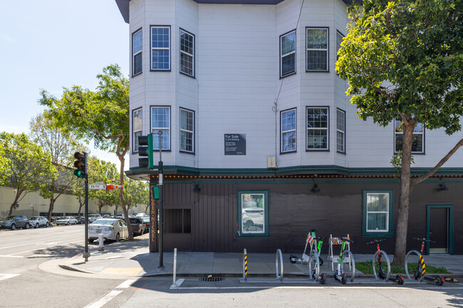 1900 Folsom St in San Francisco, CA - Building Photo - Building Photo