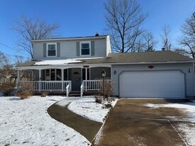 38870 Courtland Dr in Willoughby, OH - Building Photo