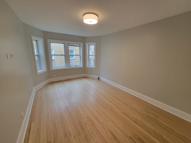 6430 N Richmond St in Chicago, IL - Building Photo - Building Photo