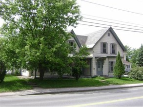 61 Meadow St in Littleton, NH - Foto de edificio - Other