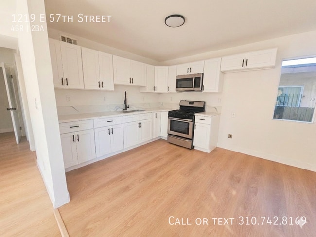 property at 1219 E 57th St
