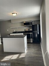 11 N Jay St-Unit -2 in Middleburg, VA - Building Photo - Building Photo