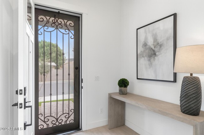 1332 E Sierra Vis Dr in Phoenix, AZ - Building Photo - Building Photo