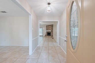 2119 Riverlawn Dr in Humble, TX - Building Photo - Building Photo
