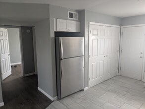 2155 S Apache Dr, Unit 3 in Apache Junction, AZ - Building Photo - Building Photo