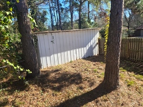 666 FM356 in Onalaska, TX - Foto de edificio - Building Photo