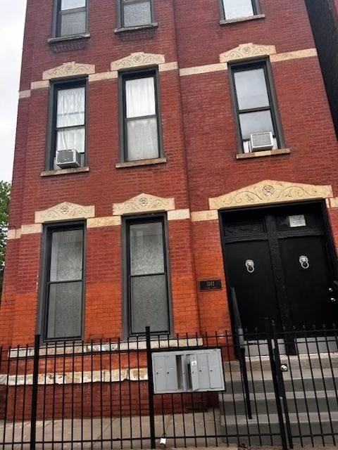 1342 W Huron St, Unit 2F