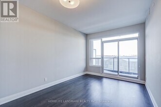 396 Hwy 7 in Richmond Hill, ON - Building Photo - Building Photo