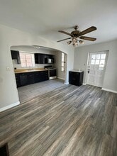 2243 Quebec Rd in Cincinnati, OH - Foto de edificio - Building Photo