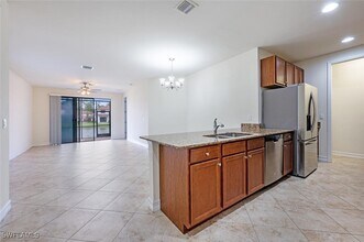 7770 Bristol Cir in Naples, FL - Building Photo - Building Photo