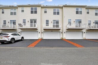 107 Celebration Blvd in Brick, NJ - Building Photo - Building Photo