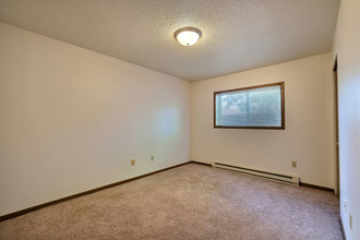 Sheridan Pointe in Fargo, ND - Building Photo - Building Photo