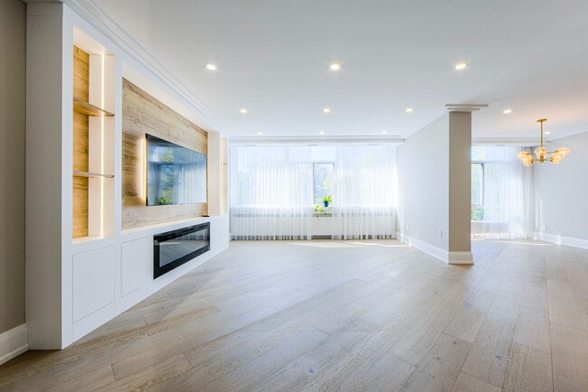 500-500 Avenue Rd in Toronto, ON - Building Photo - Building Photo