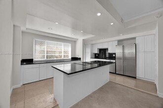 940 Sevilla Ave in Coral Gables, FL - Building Photo - Building Photo
