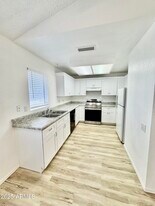 2035 S Elm St in Tempe, AZ - Building Photo