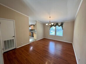 105 Encino Torcido in Adkins, TX - Building Photo - Building Photo