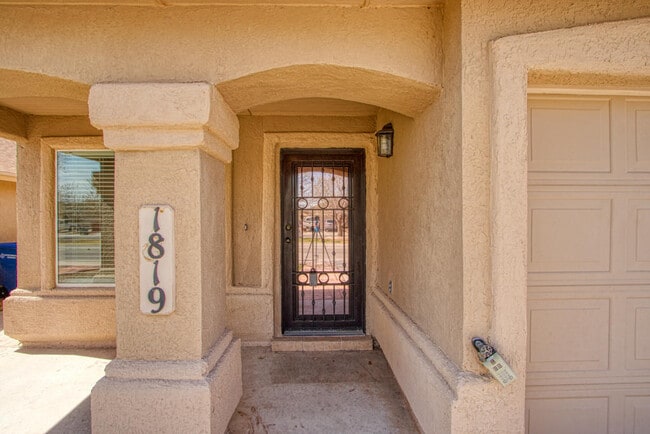 1819 Shreya St in El Paso, TX - Foto de edificio - Building Photo