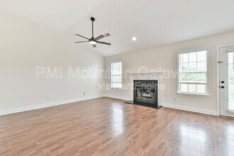 111 Ash Wood Ln in Cleveland, GA - Building Photo - Building Photo