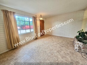 3240 E Halcyon Pl in Tucson, AZ - Building Photo - Building Photo