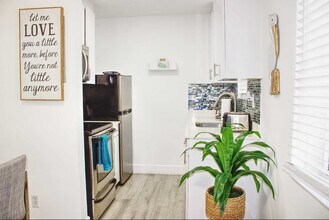 329 Madison St in Hollywood, FL - Building Photo - Building Photo