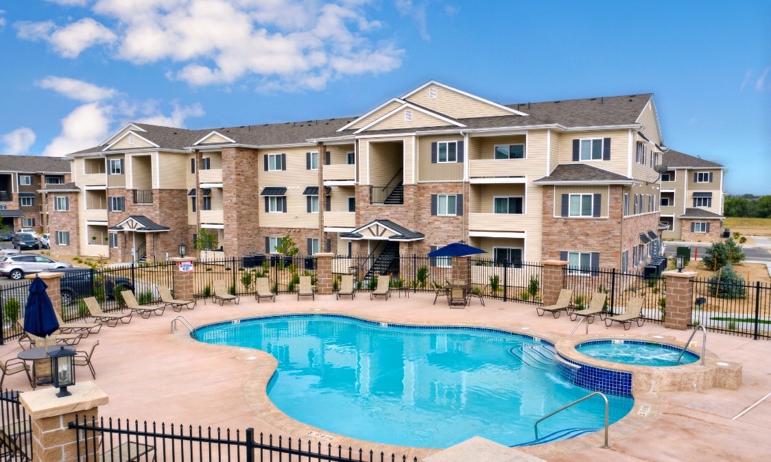 Sandstone Vistas Apartments in Longmont, CO - Foto de edificio