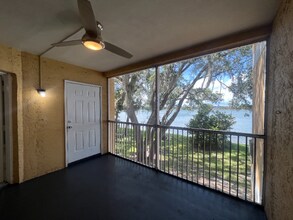 2341 NW 33rd St in Oakland Park, FL - Building Photo - Building Photo