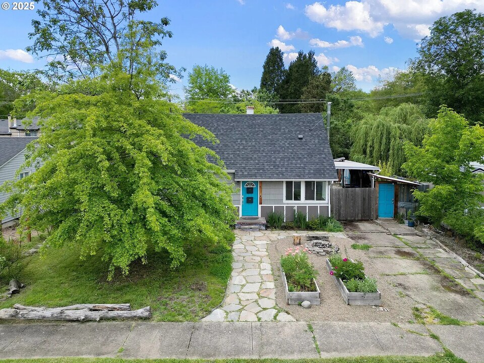 1472 Wilson Ct in Eugene, OR - Building Photo