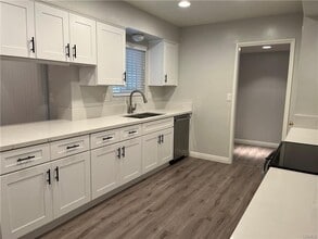 26575 McCall Blvd in Menifee, CA - Foto de edificio - Building Photo