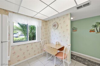142 Palm Dr in Naples, FL - Building Photo - Building Photo