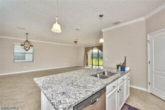 9460 Foxglove Ln in Naples, FL - Building Photo - Building Photo