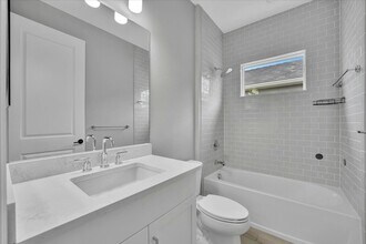 10182 Crystal Isles Cir in Sarasota, FL - Building Photo - Building Photo