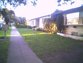 1123 Starbird Cir, Unit 3 in San Jose, CA - Foto de edificio - Building Photo